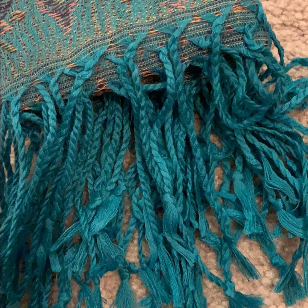 Scarf/shawl - Picture 3 of 4